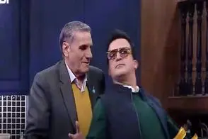 سکانس خندان/حاج آقا به حامد میگه این شعره به من فحش میده/حامد رو "حال و تَر" گیر داد