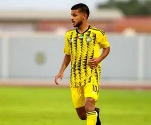 ژست خاص مهدی قایدی کنار برادر فرهاد 