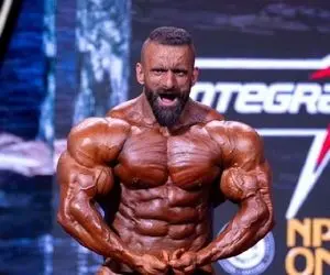 سکانس خندان/ هادی چوپان به کیایی میگه اصلا برای چی زنده ای؟