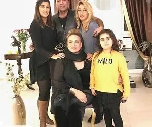 کشف حجاب عجیب گوهر خیراندیش به مناسبت تولد 67 سالگی اش! +عکس