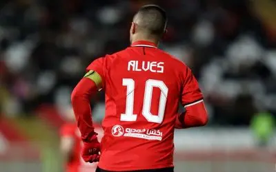 آلوز آب پاکی را ریخت روی دست تراکتوری ها