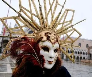 کارونال ونیزی های نقاب دار زیر سایه کرونا