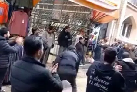 آواز خیابانی؛ اکیپه دارن تو بازار میرقصن از پشت خیلی ضایعن ولی خروجی نشون دادن معرکه