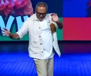 آواز هنرمندانه؛ رقص رامبد با چشم و دلوم روشن که روزبه حصاری بهش میگه چه مبتذلی