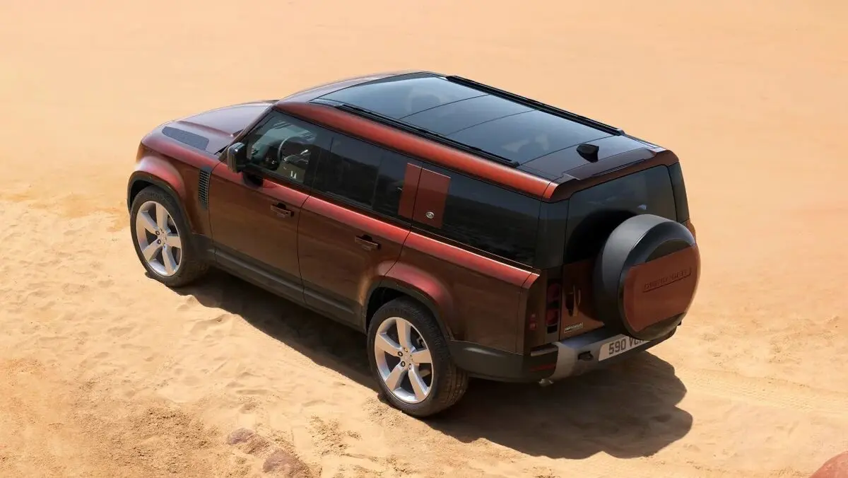 Land Rover Defender 130