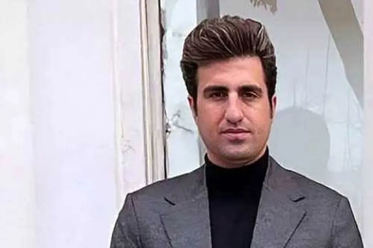 آواز احساسی؛ پسر بچه ای که موقع بستن کفشش از محسن لرستانی خوند چه پشت لبی سبز کرده