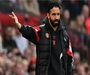 سرمربی منچستریونایتد از دست اسطوره کلافه شد