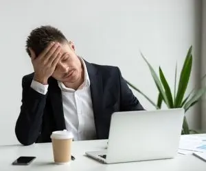 10 راه برای کنار آمدن با شغلی که از انجام آن لذت نمی‌برید