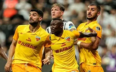 ۲ خرید جدید استقلال از ترکیه می‌آیند؛ مذاکره در تهران