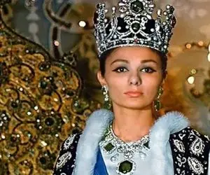 سفر به ایام قدیم ندیم؛ دفتر کار قصر گونه و لوکس فرح شرور