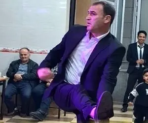 آواز برزنی؛ آقاهه تو عروسی با آهنگ زنگ بزن آمبولانس چه رقص شوکی کرد شلنگ تخته میندازه