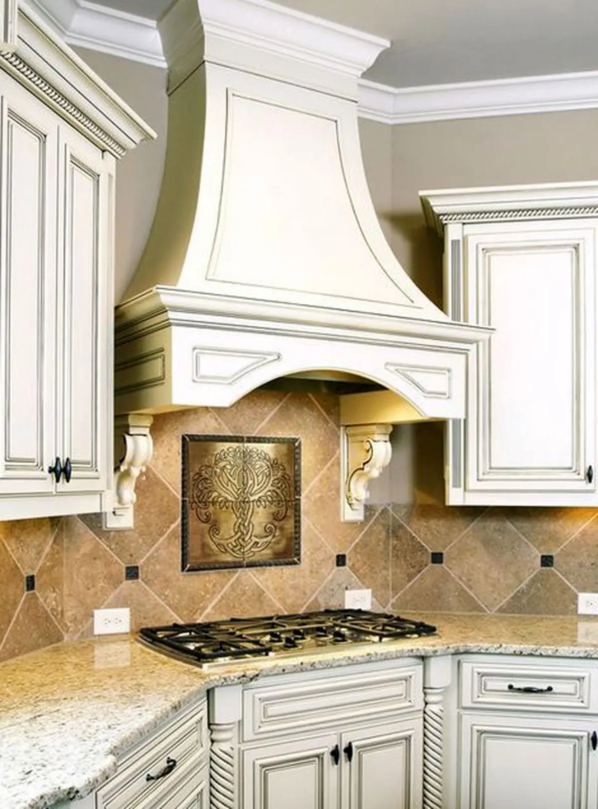 hidden-hood-cabinet-2