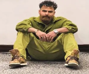 آواز احساسی/معین با استایل عجیبش از دنیا که اینجور نمیمونه با تمام احساسش میخونه