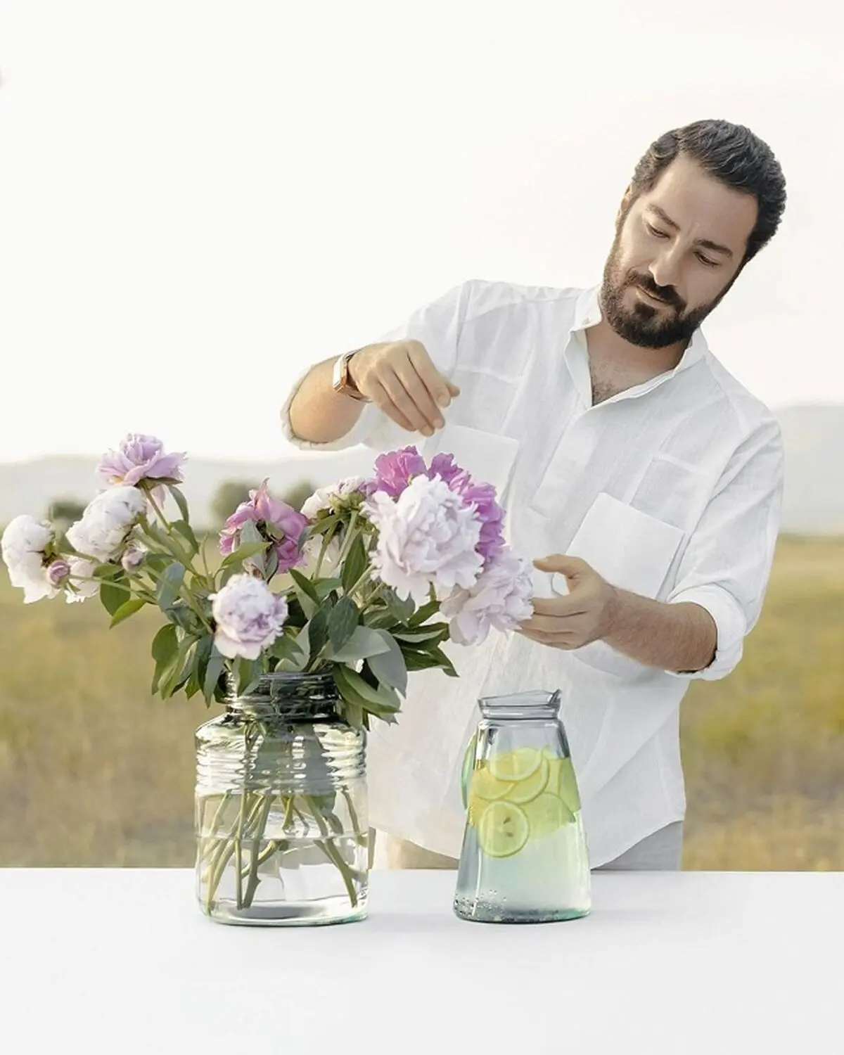 عطر نوید محمدزاده