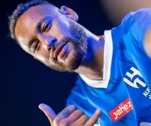 (عکس) نیمار محبوب زنان طرفدار نساجی!