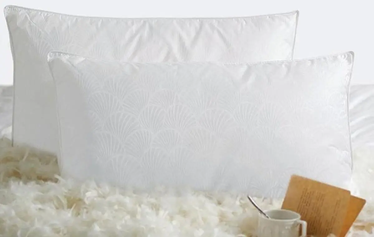 Washing-feather-pillows-04