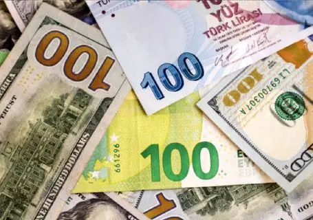 قیمت دلار، یورو و درهم امروز پنجشنبه 15 مرداد 1405؛ دلار عقب رفت، حواله‌ها صعودی شدند