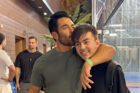 سودای دیدار؛ وقتی محمدرضا گلزار از دستفروش خیابانی جوراب خرید