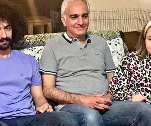 آواز شاد؛ رقص تاریخی و دراومده از بیژن بنفشه خواه جلو پژمان و زنش رویا تو عروسیشون