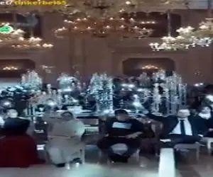 آواز احساسی؛ خوانندگی عروس و دوماد تو عروسیشون انقد خفنه تو تلویزیونم نشون دادن بنازم