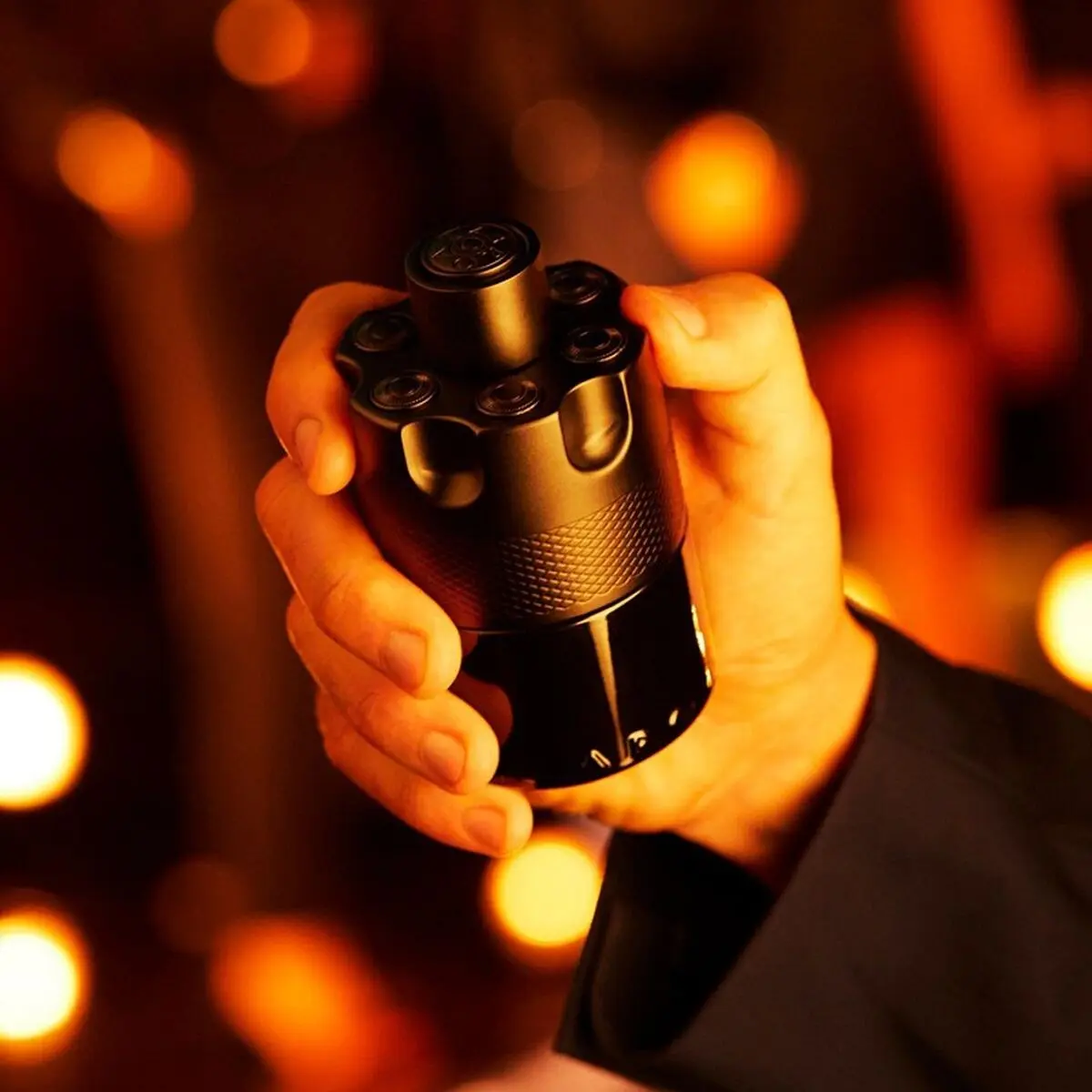 عطر نوید محمدزاده