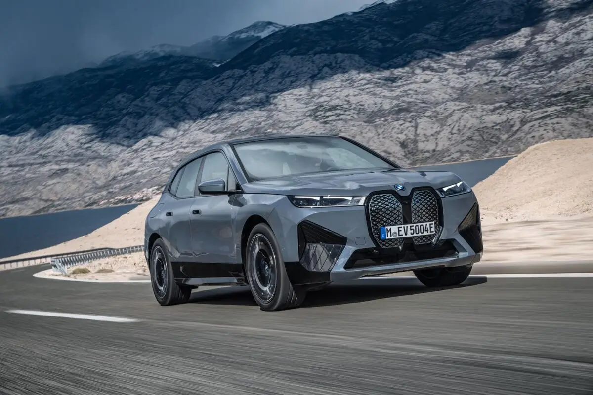 bmw_ix_xDrive50