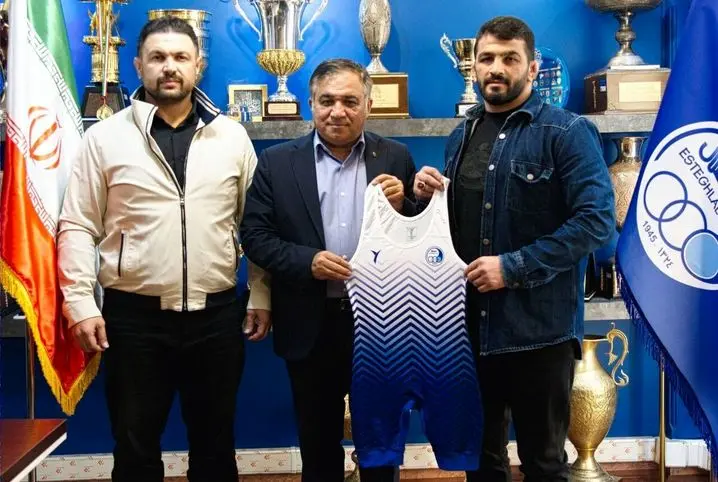 قرارداد 7 میلیاردی حسن یزدانی با استقلال برای دو مسابقه زیاد نیست؟