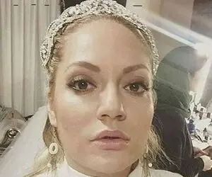 ویدیو مهناز افشار در اتاق خواب با لباس سفید!