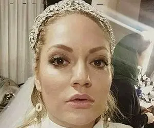 ویدیو مهناز افشار در اتاق خواب با لباس سفید!