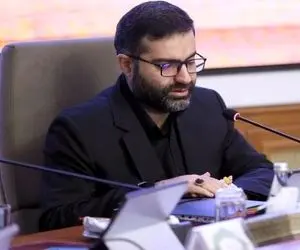 عکسی از فرزندان درگذشته سقاب اصفهانی در مراسم ترحیم