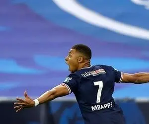 خواسته امباپه برای ماندن در پاری سن ژرمن چیست؟