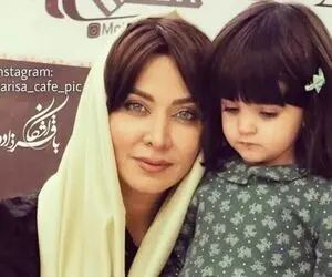 آواز شاد؛ فقیهه سلطانی با دختر شیطون بلا وروجکش تو ماشین لوکسش چه آوازی خوندن