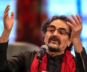 آواز همایونی؛ شهرام ناظری تو خارج خوند باز هوای وطنم آرزوس کل سالن آرزوی ایران کردن