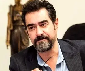 آواز احساسی؛ شهاب حسینی تو فاز خودش با چشمای پر از اشک آهنگ عهدی با چشمات بستمو خوند