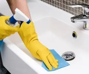 ترفندای خونگی واسه پاک کردن روشویی؛ با این چند روش خونتُ عین الماس درخشان کن