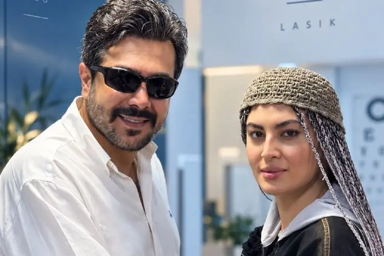 شکار لحظه؛ مریم مومن و همسرش هردو با لباس اتاق عمل