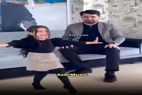 آواز شاد؛ دختربچه چنان مسلط آذری رقصید برخورد پاش با زمین ویدیو چک لازمه کلا رو هواس
