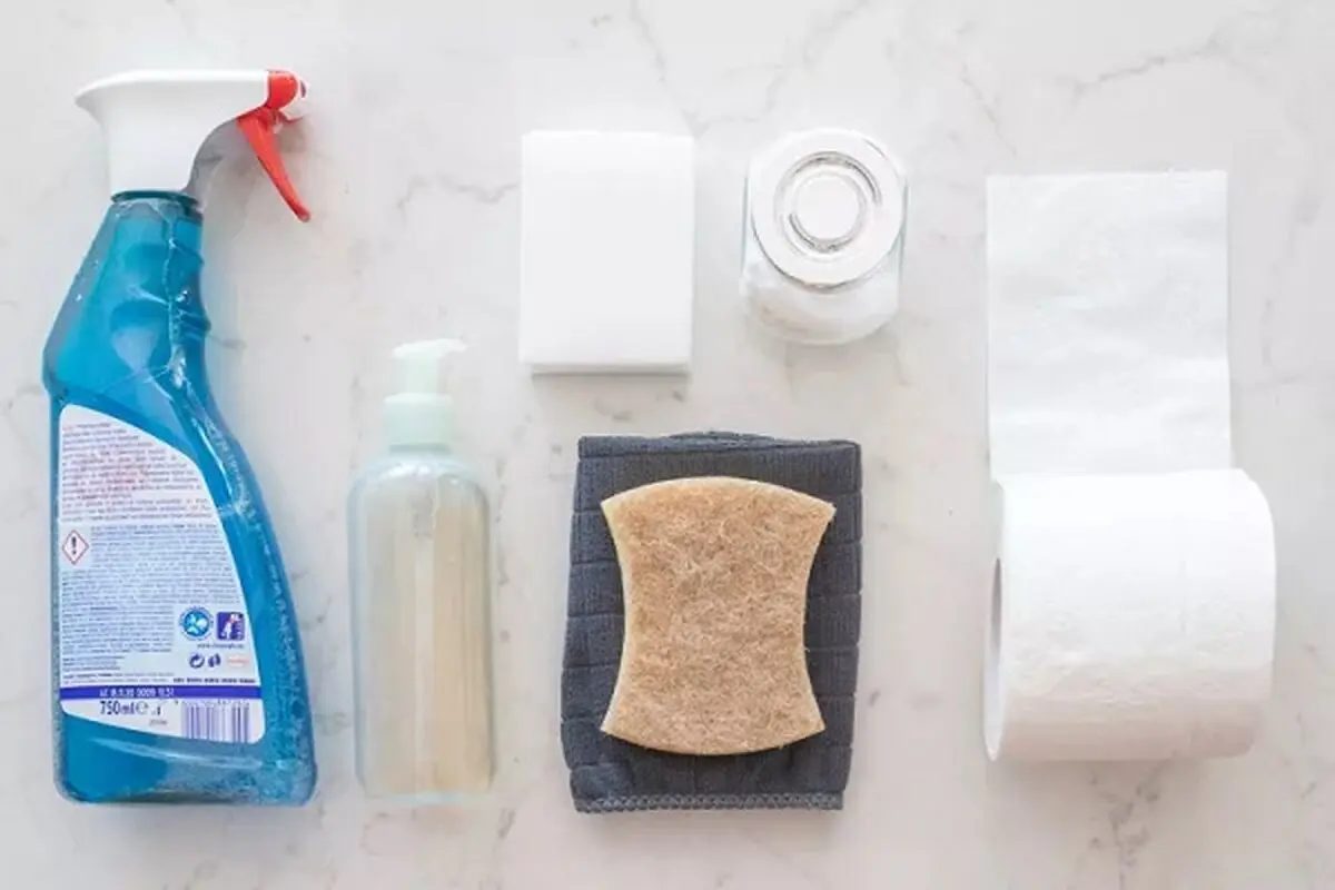 how-to-clean-white-walls-5409527-01-bbf11e21435749f2812f3c0a2f8d7805