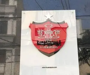 پوستر جنجالی پرسپولیس برای بازی با سپاهان حذف شد