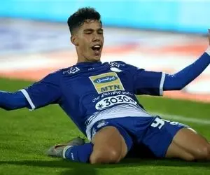 مهاجم استقلال در اختیار باشگاه قرار گرفت