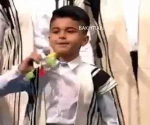 آواز محلی؛ احسان علیخانی از رقص آهای گل بختیاری توسط پسرک شیطون به وجد اومده