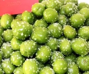 گوجه سبز میوه لوکس است / هر کیلو گوجه سبز ۱۲۵ هزار تومان