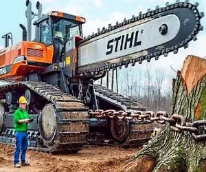 ابزارآلات غول پیکر؛ بیل مکانیکی غول برا سرعت بیشتر قلع‌وقمع اره دیسکی غول شد