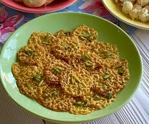 آموزش آشپزی؛ طرز تهیه سوهان توری فوق العاده خوشمزه