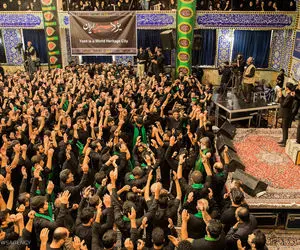 آواز نغز؛ مداحی پرمفهوم یزدی ها در مورد عدالت و آزادی