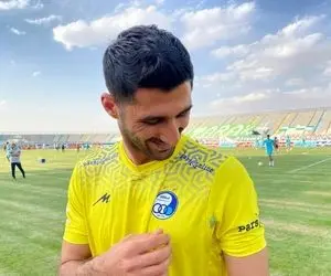 پیشنهاد نجومی تیم لیگ برتری به رشید مظاهری، دروازه بان استقلال