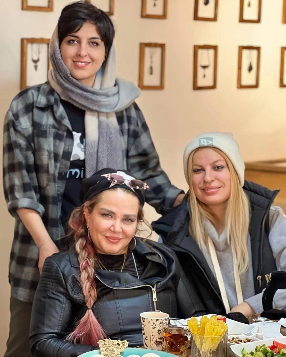 ladyrain.baharehrahnama_1641294588_1