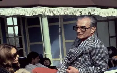 سفر به ایام قدیم سال 1351؛ جنگنده سواری محمدرضا پهلوی تو آسمون سنت لوئیس 