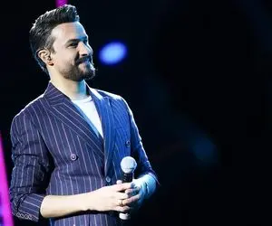 آواز عاشقانه؛ وقتی راغب آهنگ دیگه عاشق شدن فایده نداره رو خوند کل سالن منفجر شد