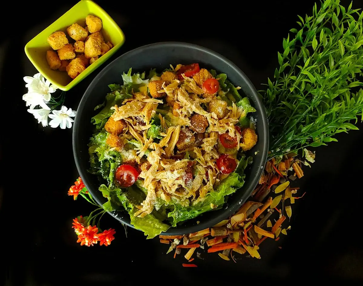 سالاد مرغ و پاستا